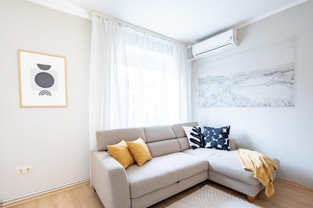 Central - Comfy - Sunny ブダペスト エクステリア 写真